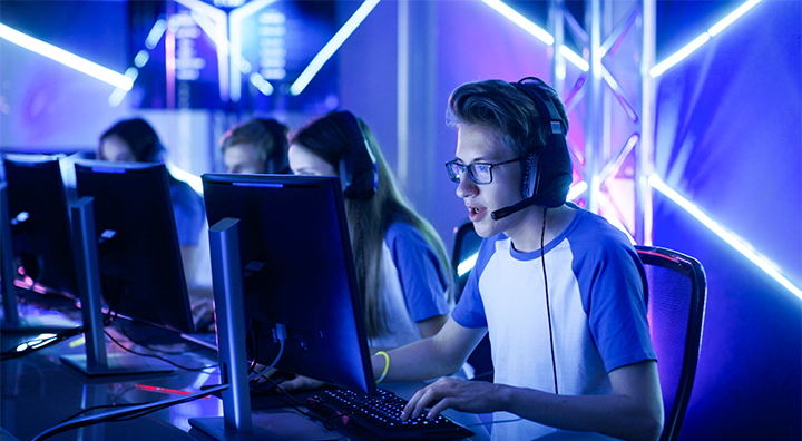 人力资源公司J9国际站 J9 国际专注文娱及消费品领域的顾问指出如今二次元经济已不是小众经济